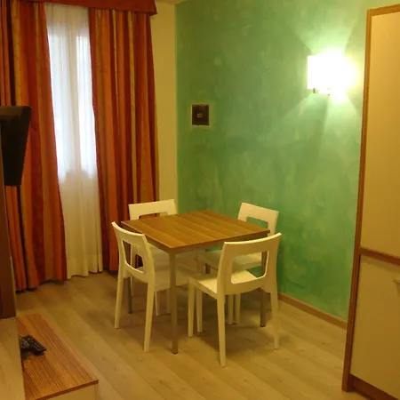 Отель Venezia Каорле