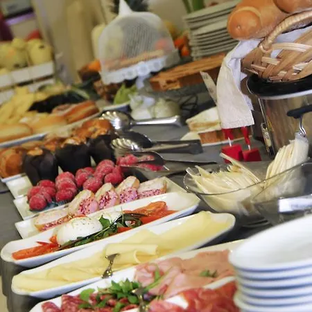 Venezia Hotel 3*