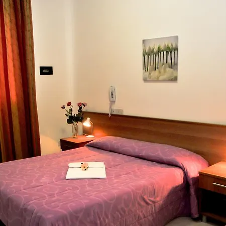 Otel Venezia 3*