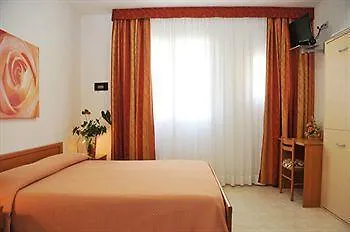 Otel Venezia 3*